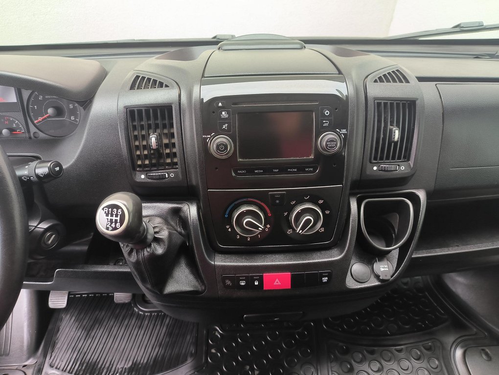 Peugeot Boxer 2.0HDi  L3H2 6míst