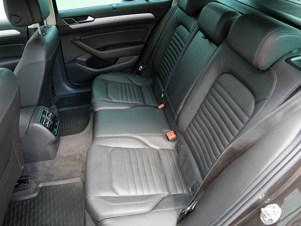 Volkswagen Passat 2.0 TDi 