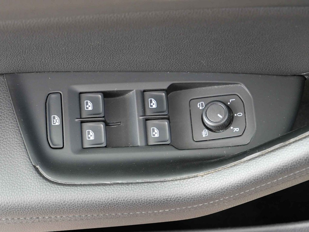 Volkswagen Passat 2.0 TDi 