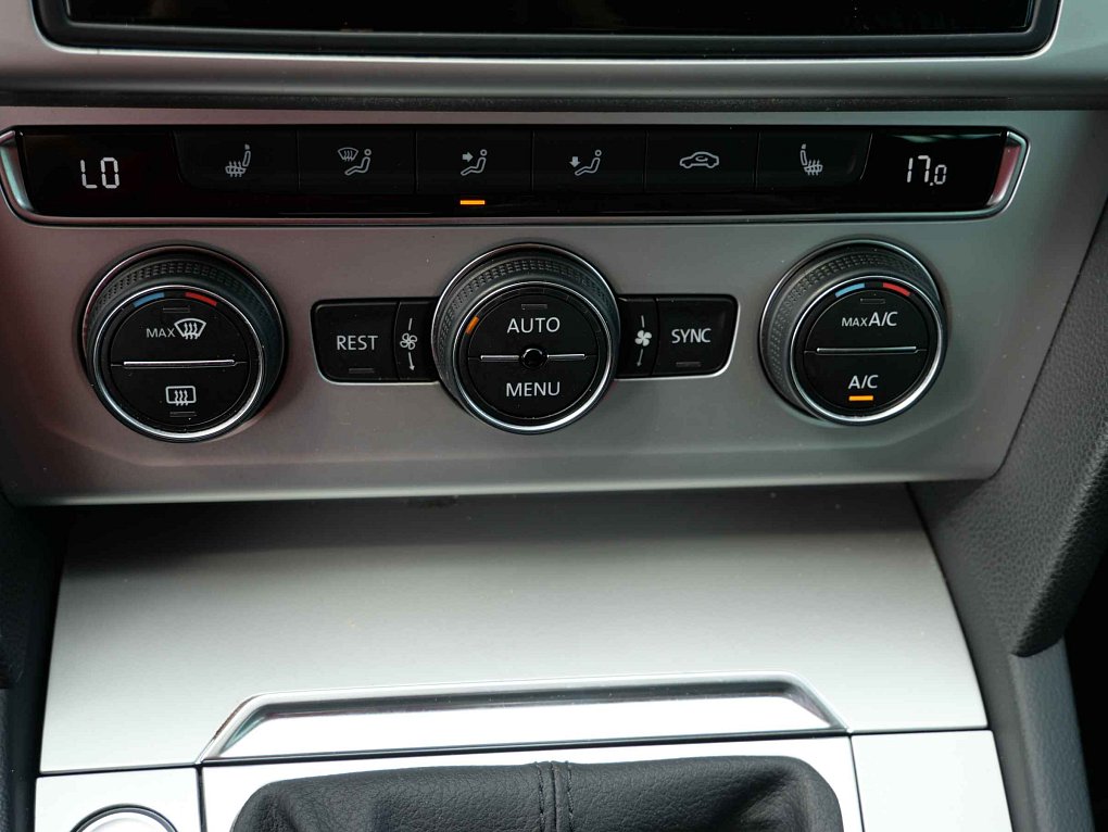 Volkswagen Passat 2.0 TDi 
