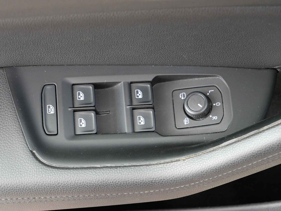 Volkswagen Passat 2.0 TDi 