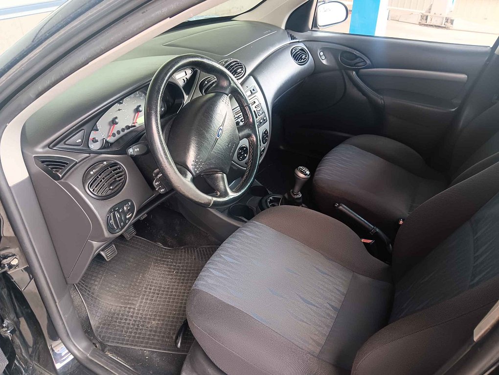 Ford Focus 1.6i 