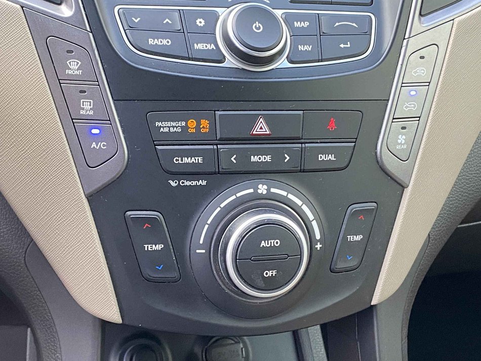Hyundai Santa Fe 2.2CRDi Luxury 4x4, 7míst