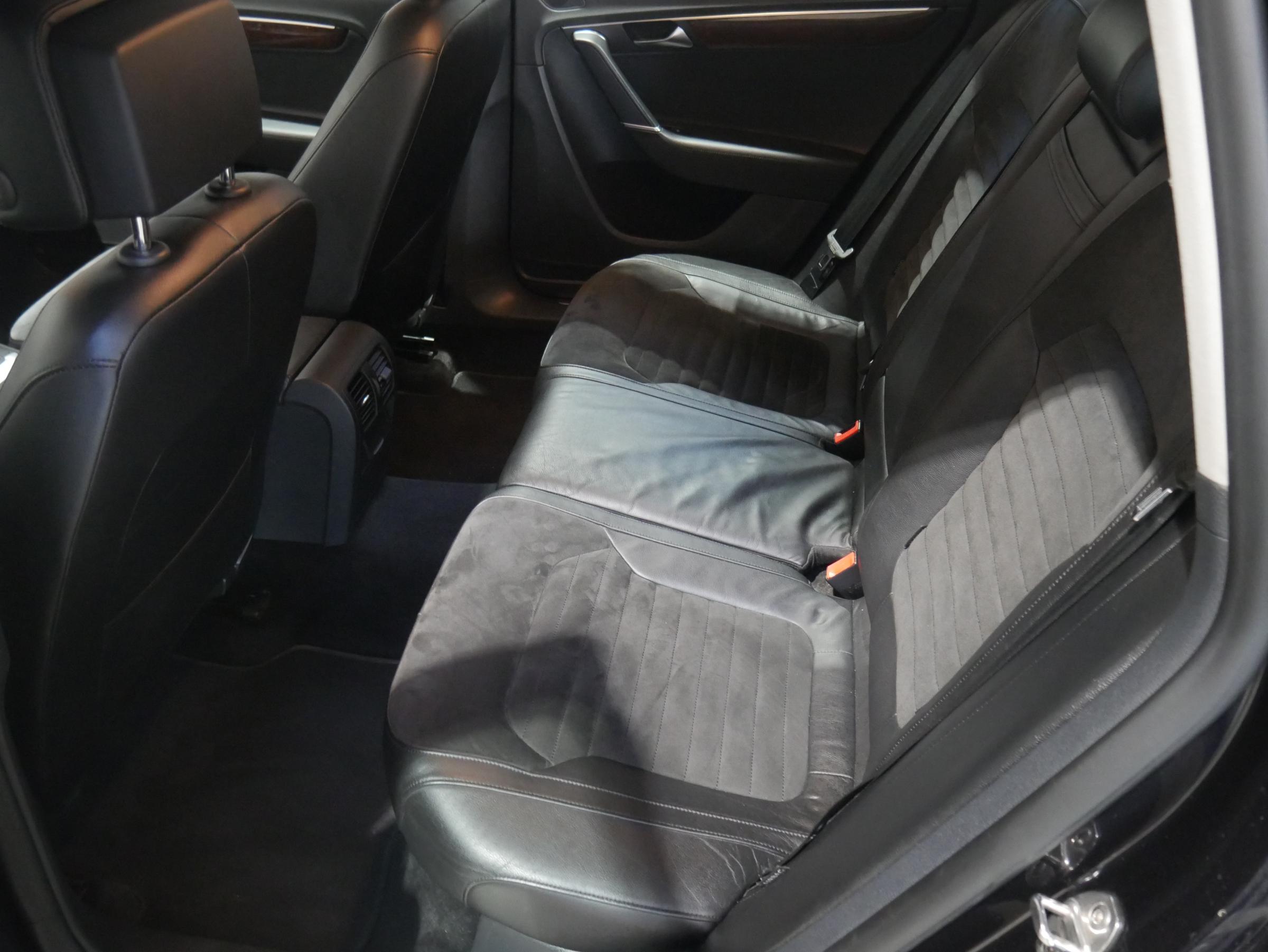 Volkswagen Passat, 2012 - pohled č. 10