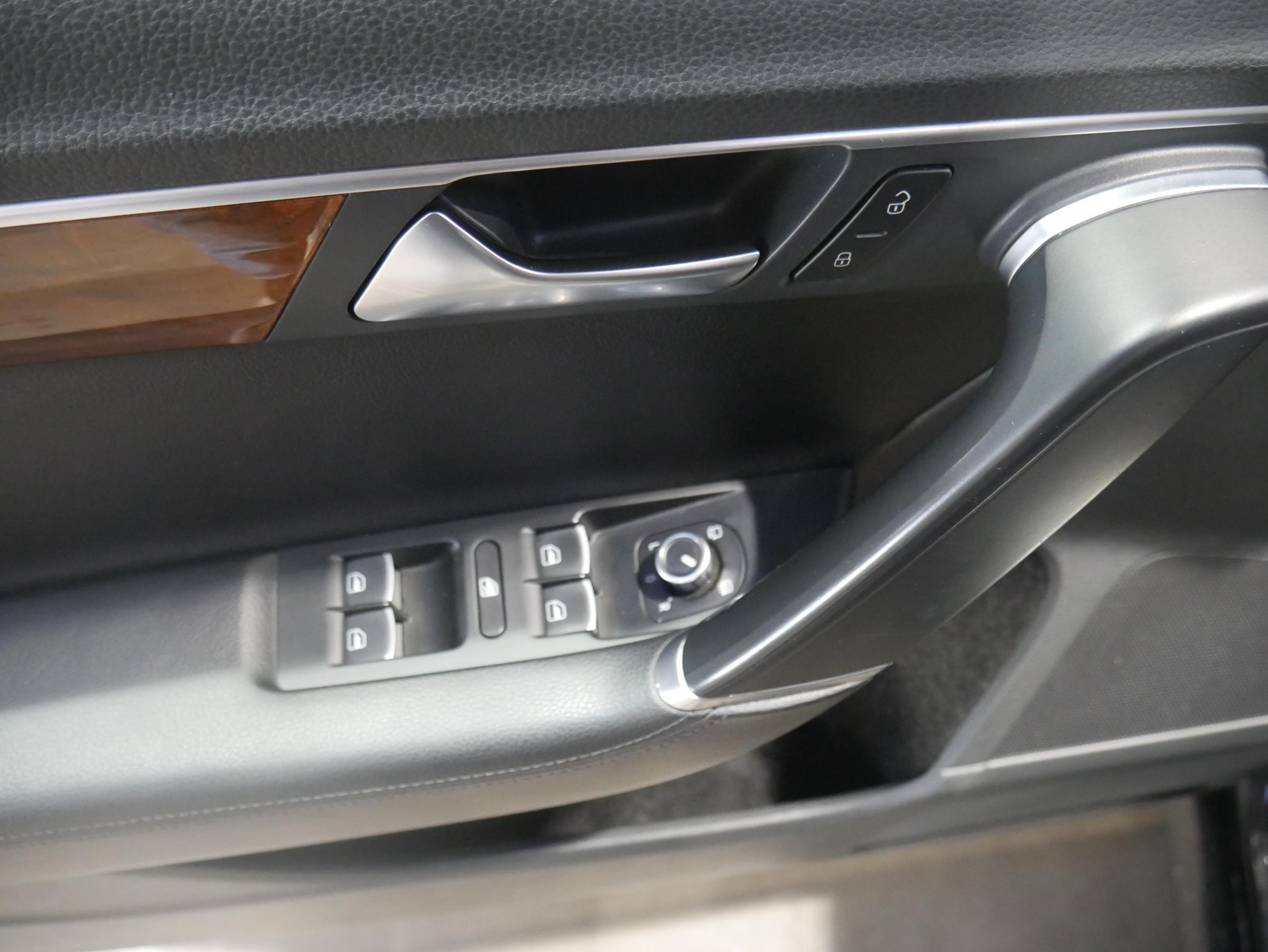 Volkswagen Passat, 2012 - pohled č. 11