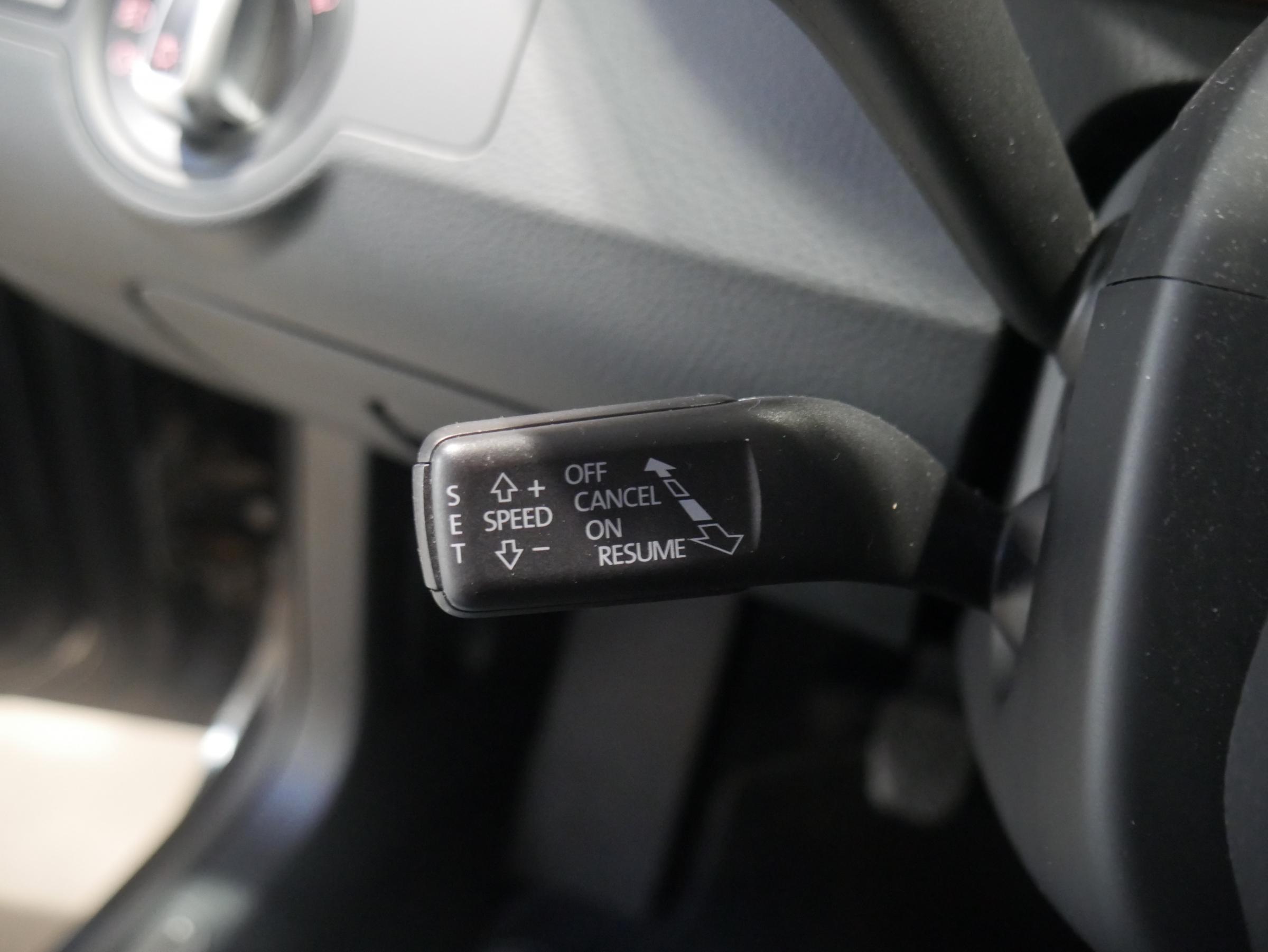 Volkswagen Passat, 2012 - pohled č. 13