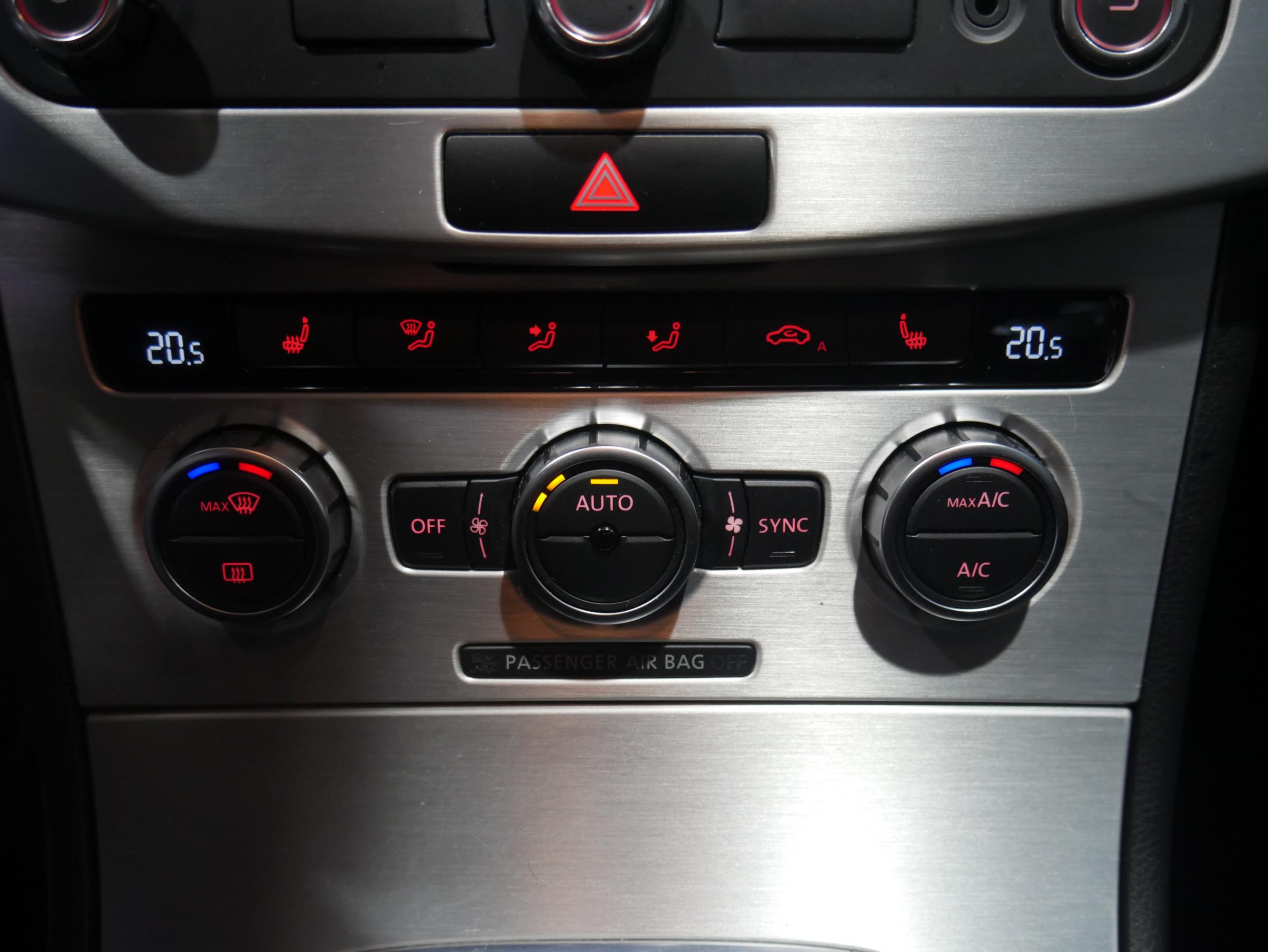 Volkswagen Passat, 2012 - pohled č. 17