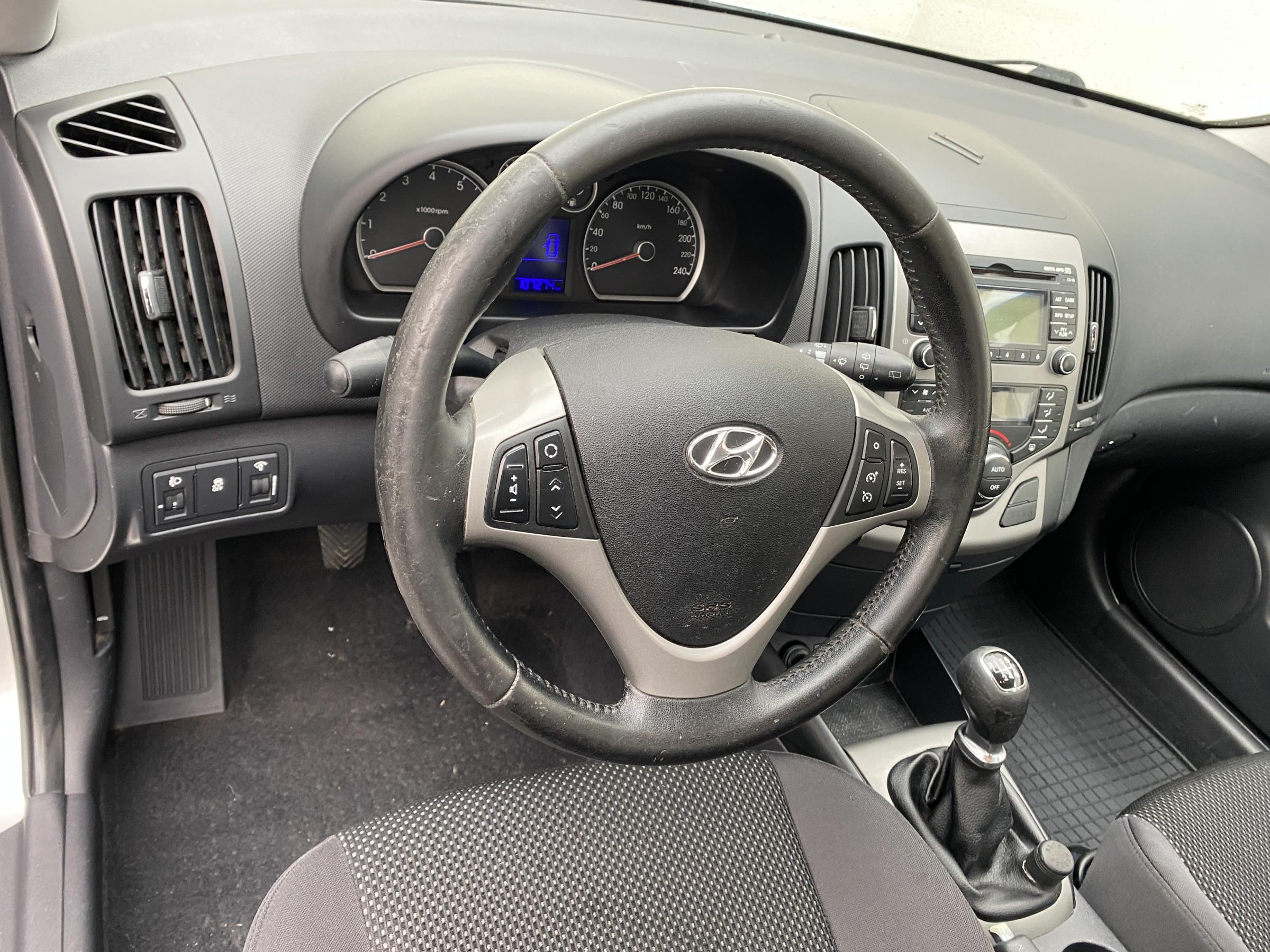 Hyundai i30, 2012 - pohled č. 12