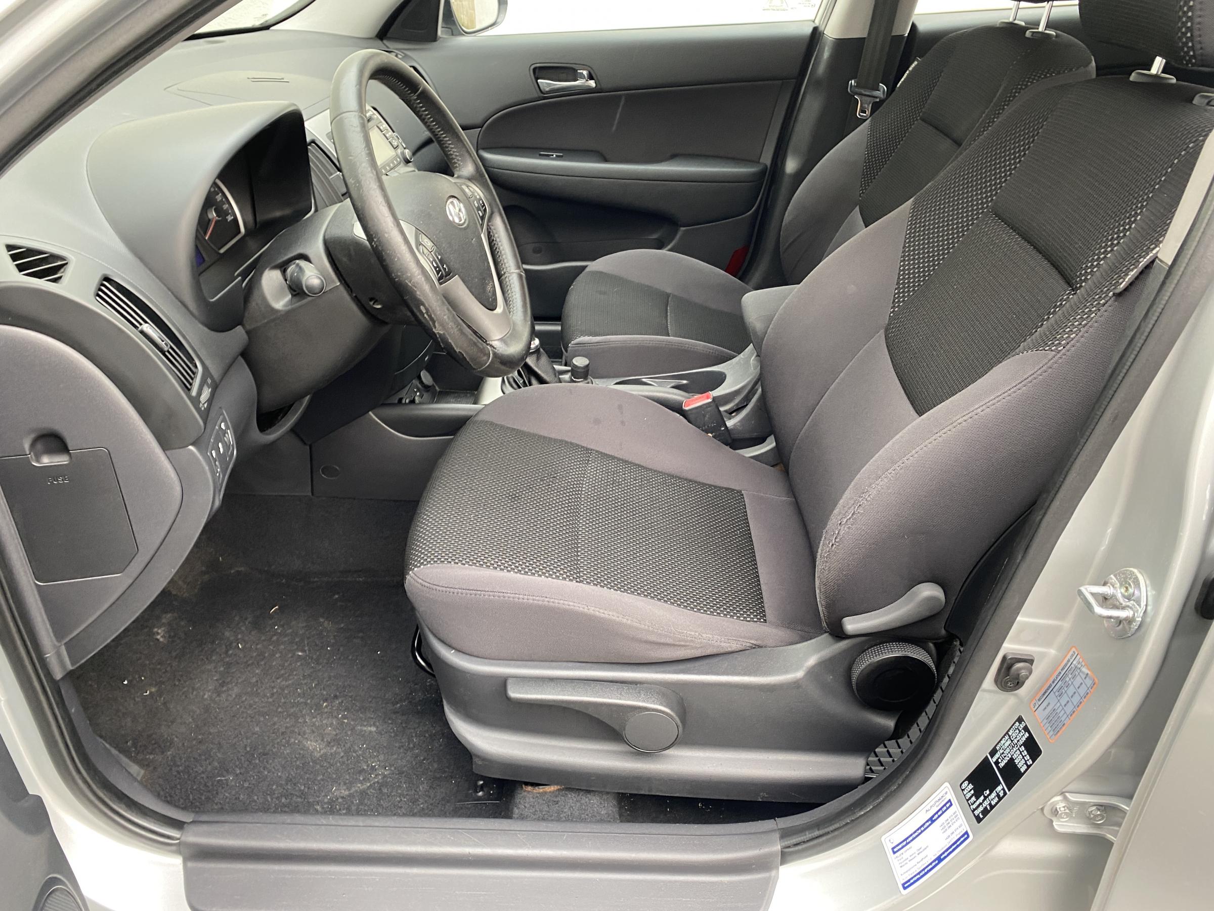 Hyundai i30, 2012 - pohled č. 9