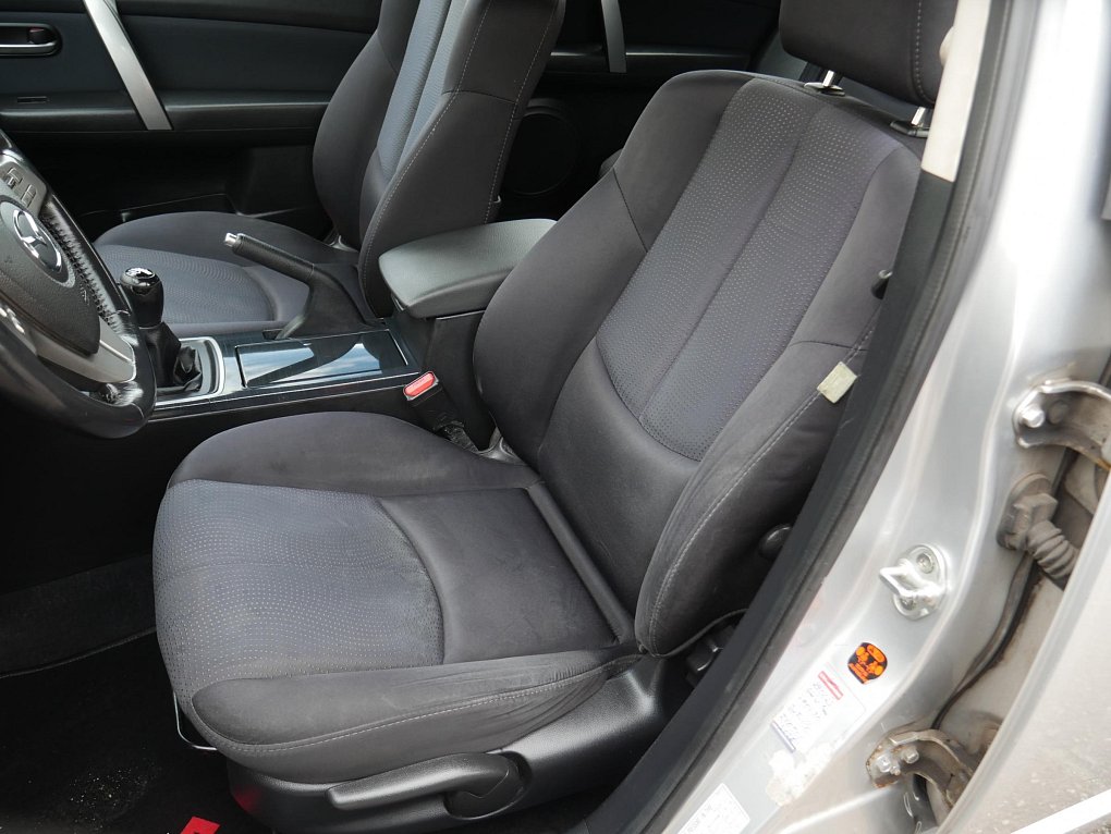 Mazda 6 2.0 i 
