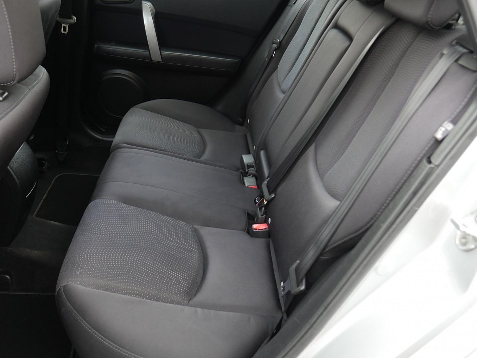 Mazda 6 2.0 i 