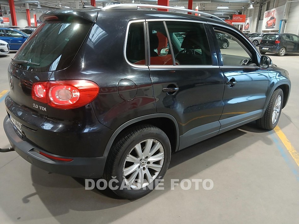 Volkswagen Tiguan 2.0. 
