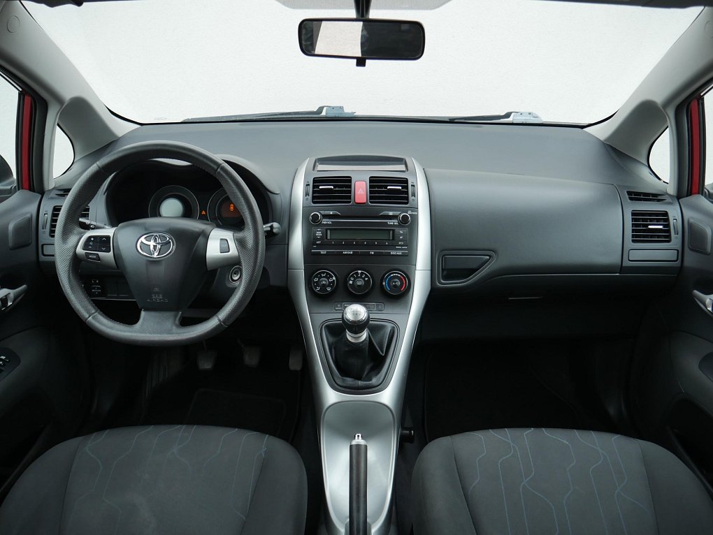 Toyota Auris 1.3VVT-i 