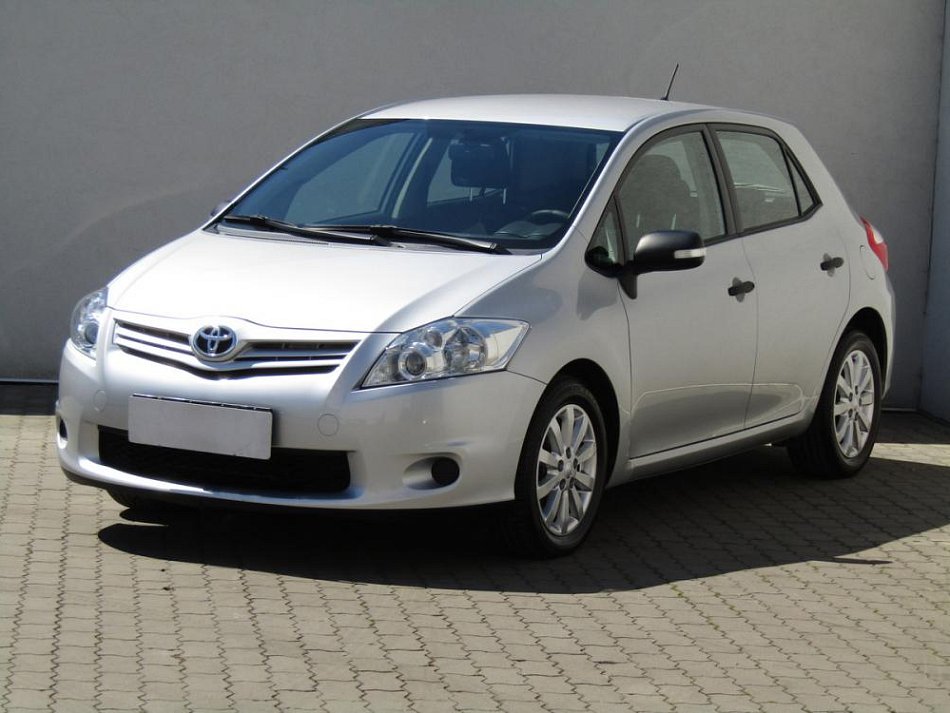 Toyota Auris 1.3VVT-i 