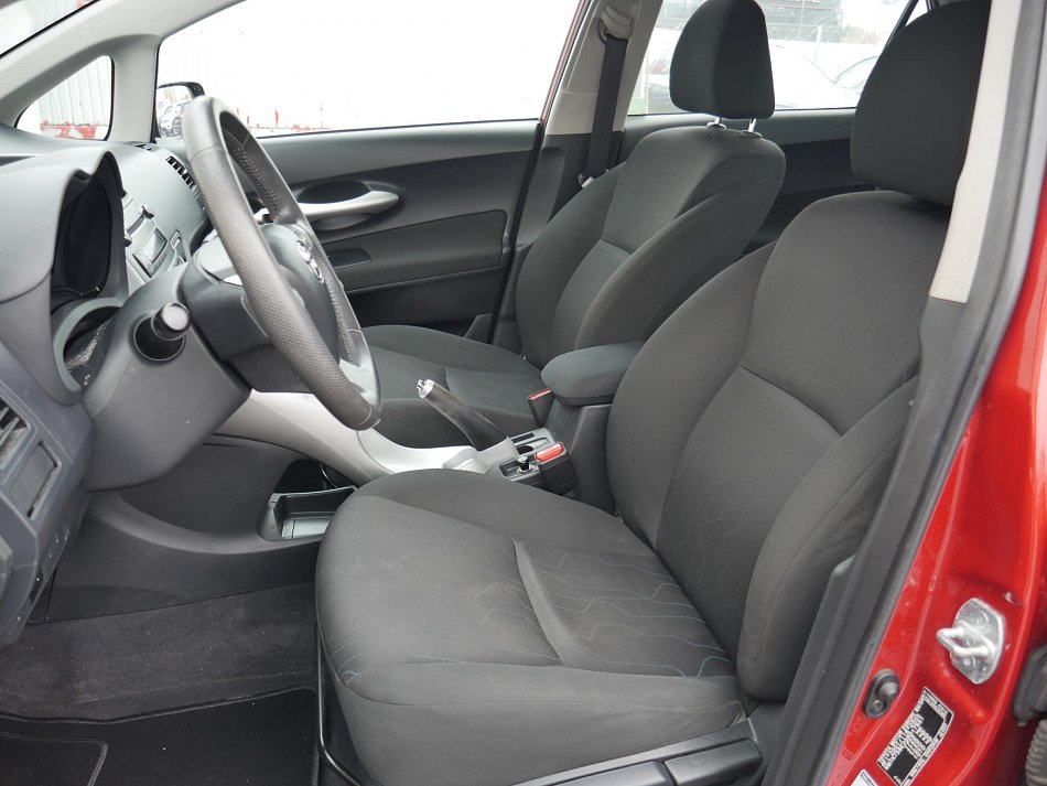 Toyota Auris 1.3VVT-i 