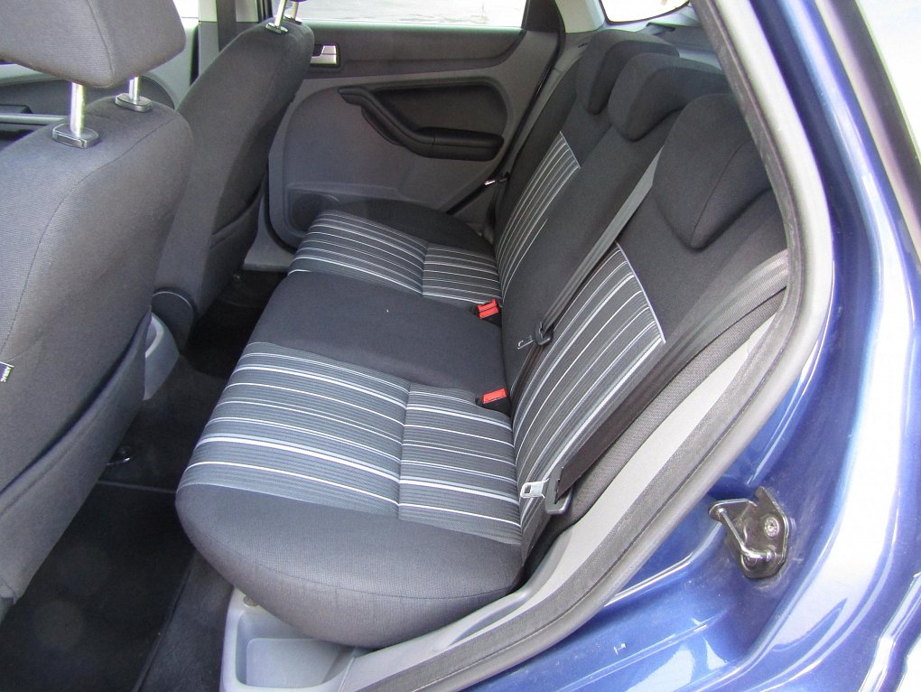 Ford Focus 1.6i 