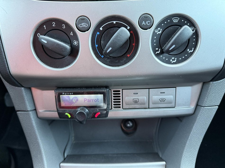 Ford Focus 1.6i 