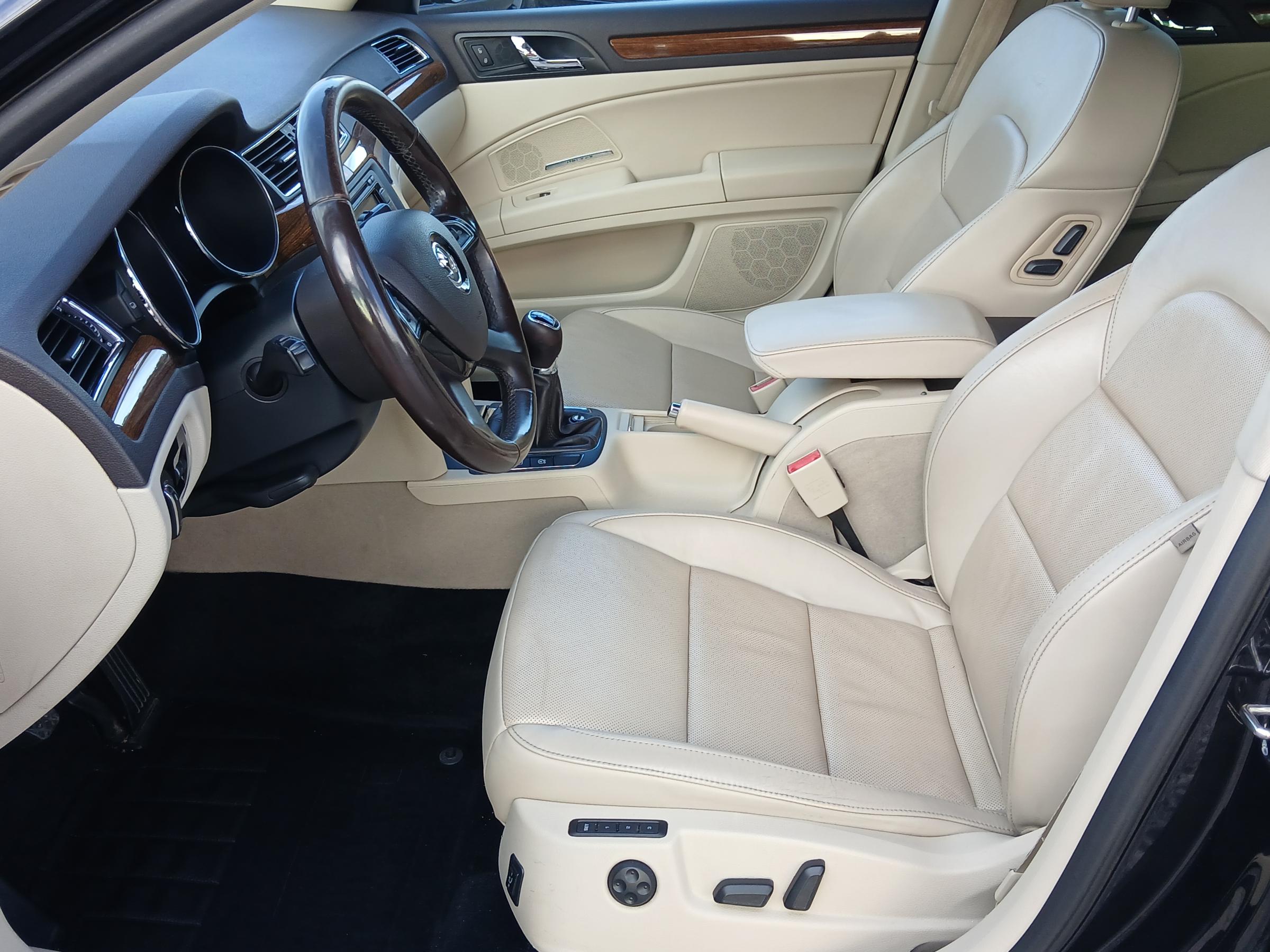 Škoda Superb II, 2014 - pohled č. 11