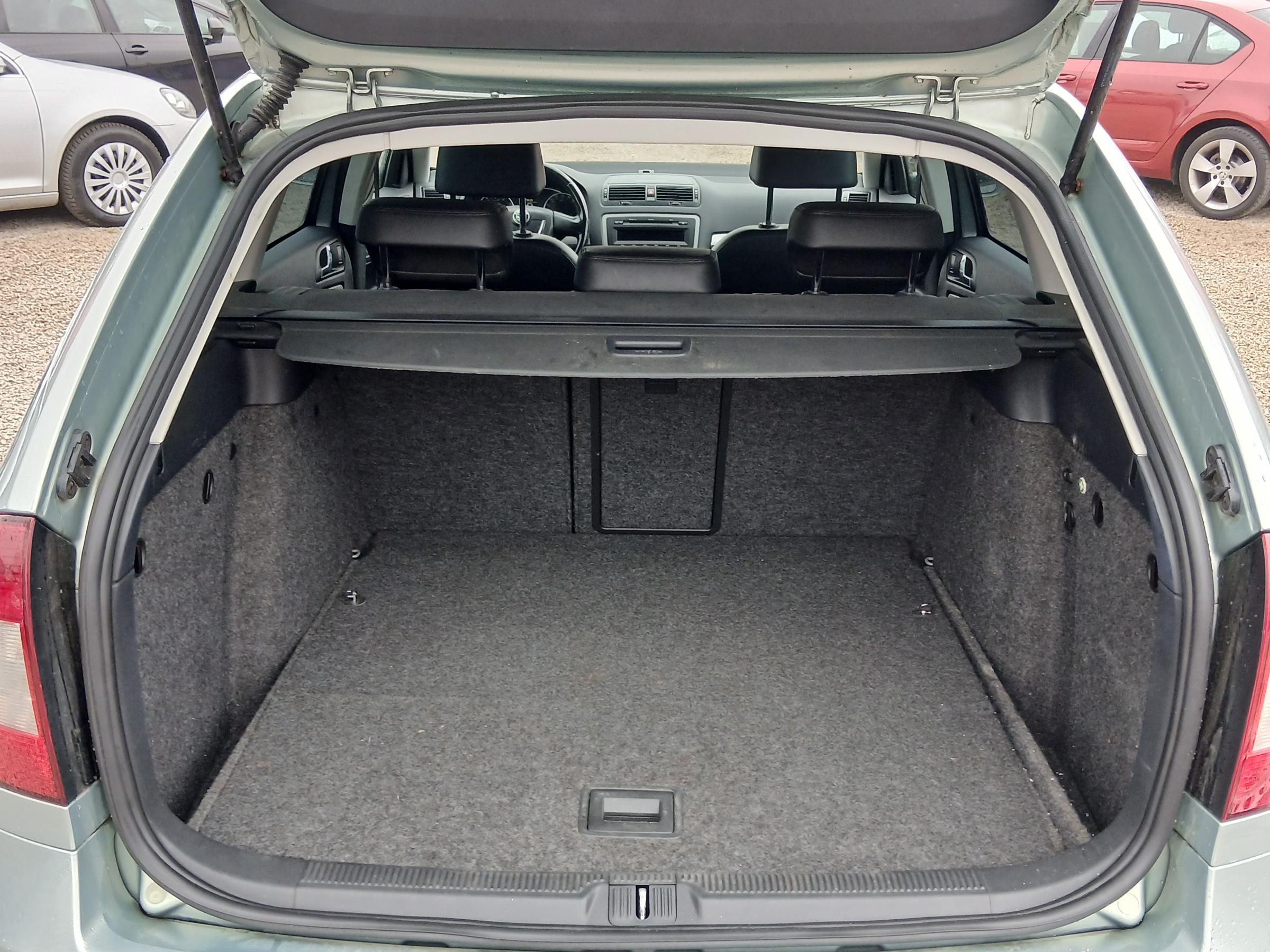 Škoda Octavia II, 2009 - pohled č. 7