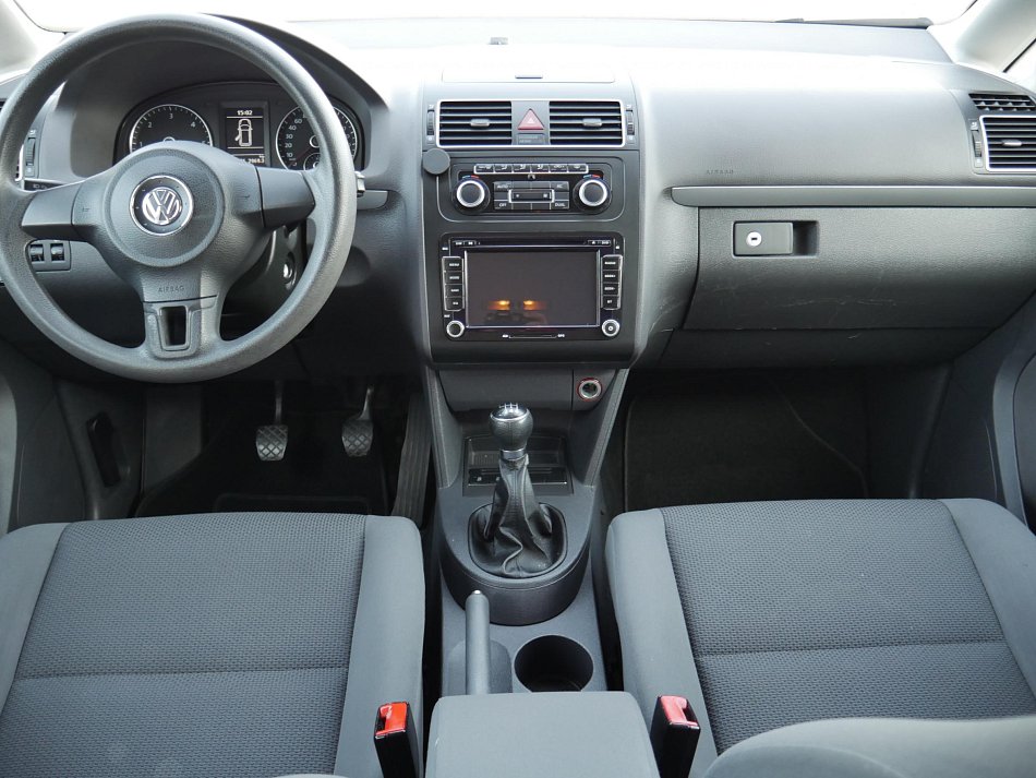 Volkswagen Touran 1.6 TDi  7míst