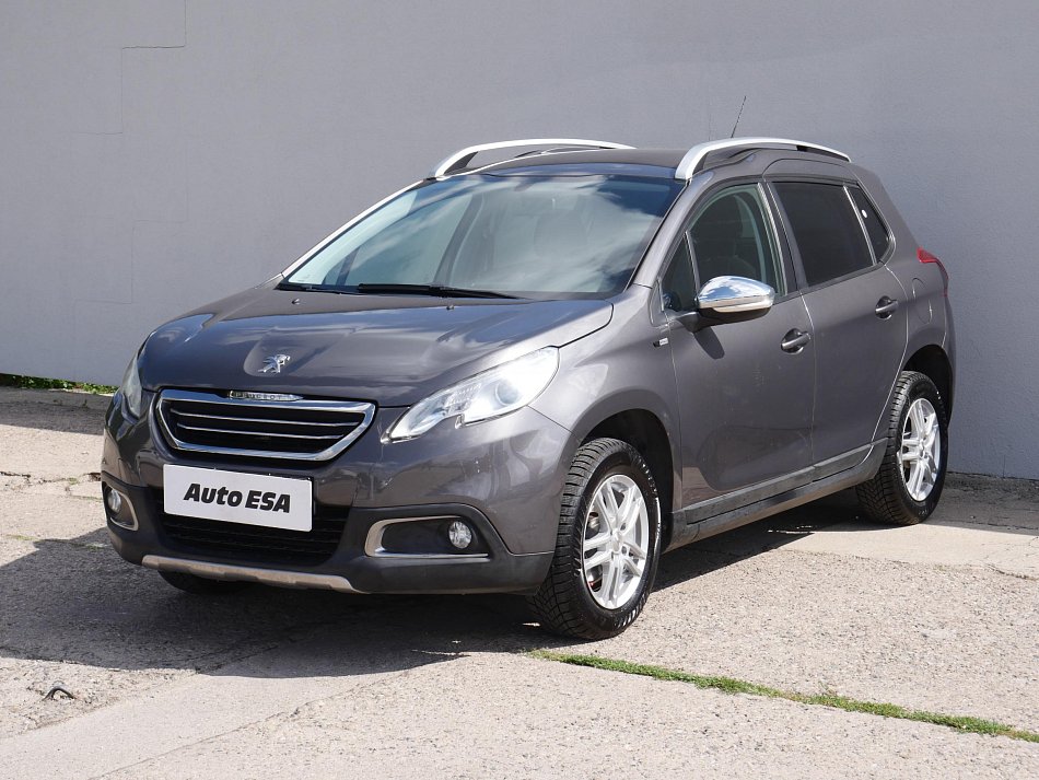 Peugeot 2008 1.2i 