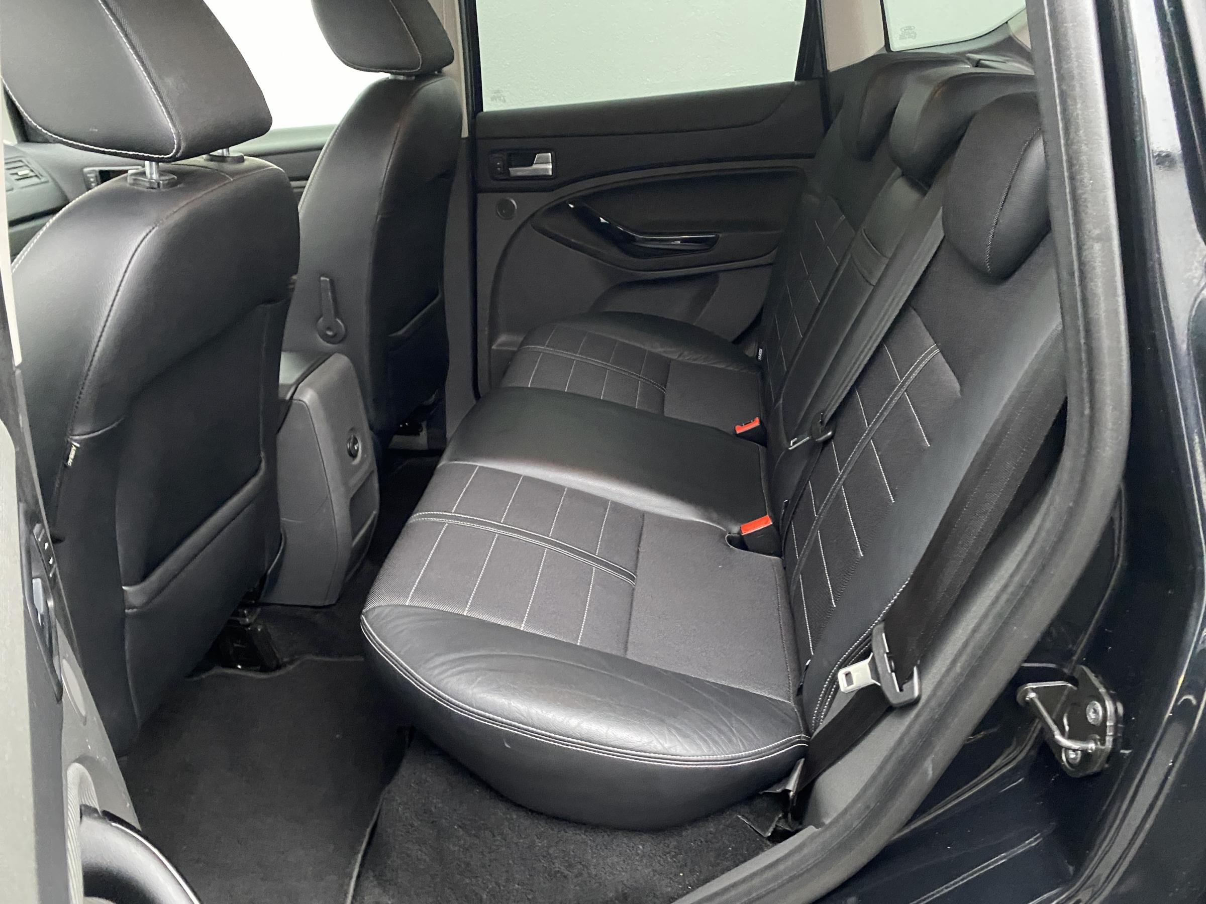 Ford Kuga, 2012 - pohled č. 10