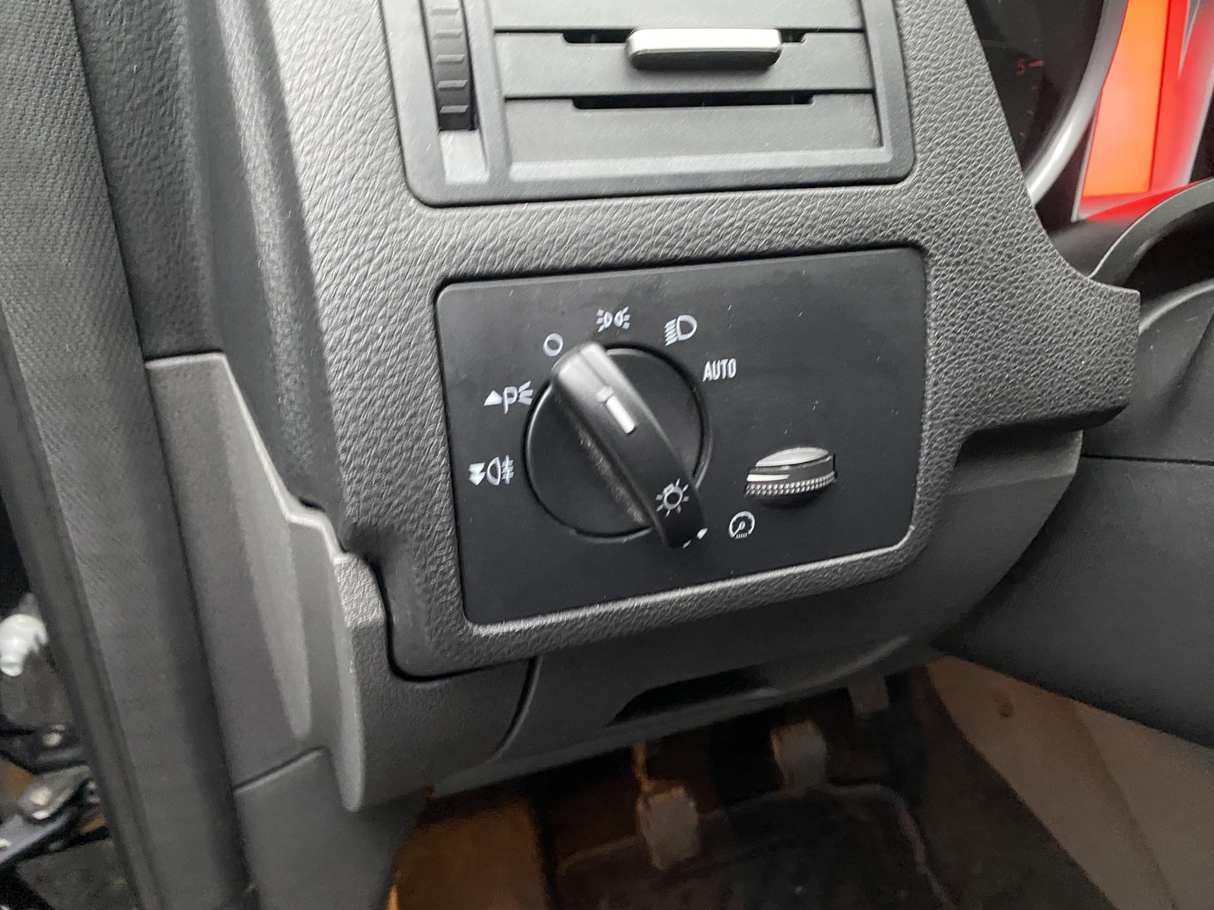 Ford Kuga, 2012 - pohled č. 15