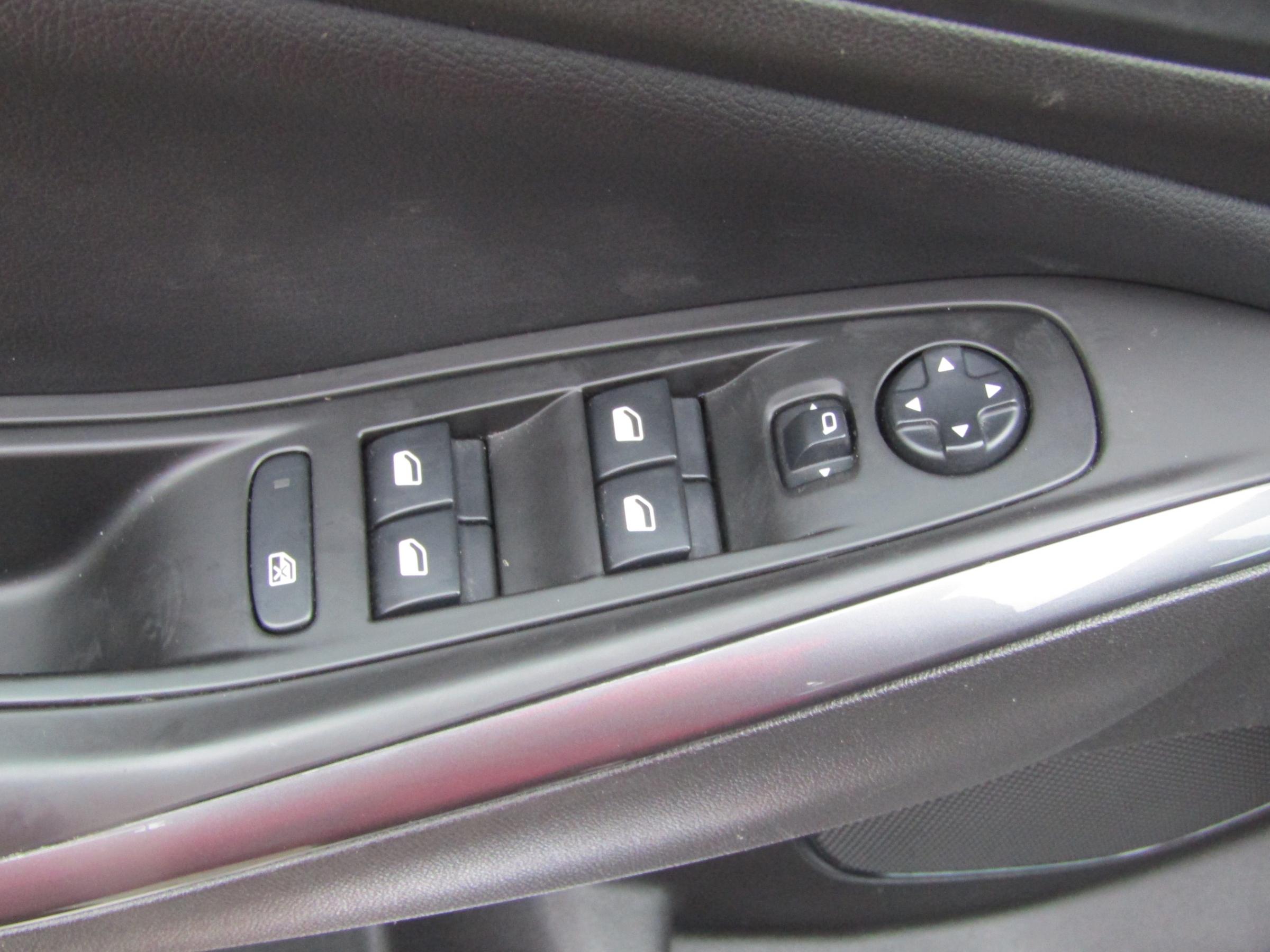 Vauxhall Grandland X, 2019 - pohled č. 11