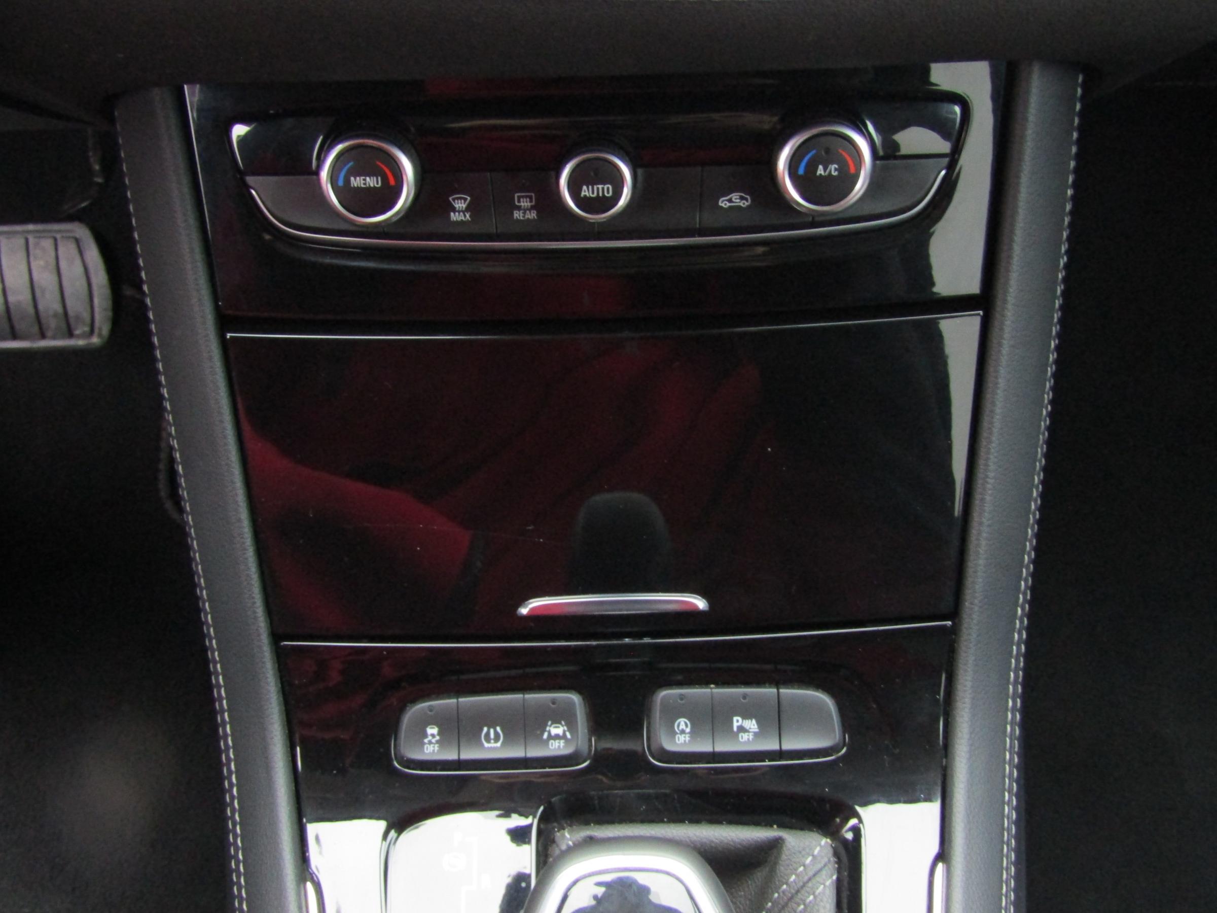 Vauxhall Grandland X, 2019 - pohled č. 16