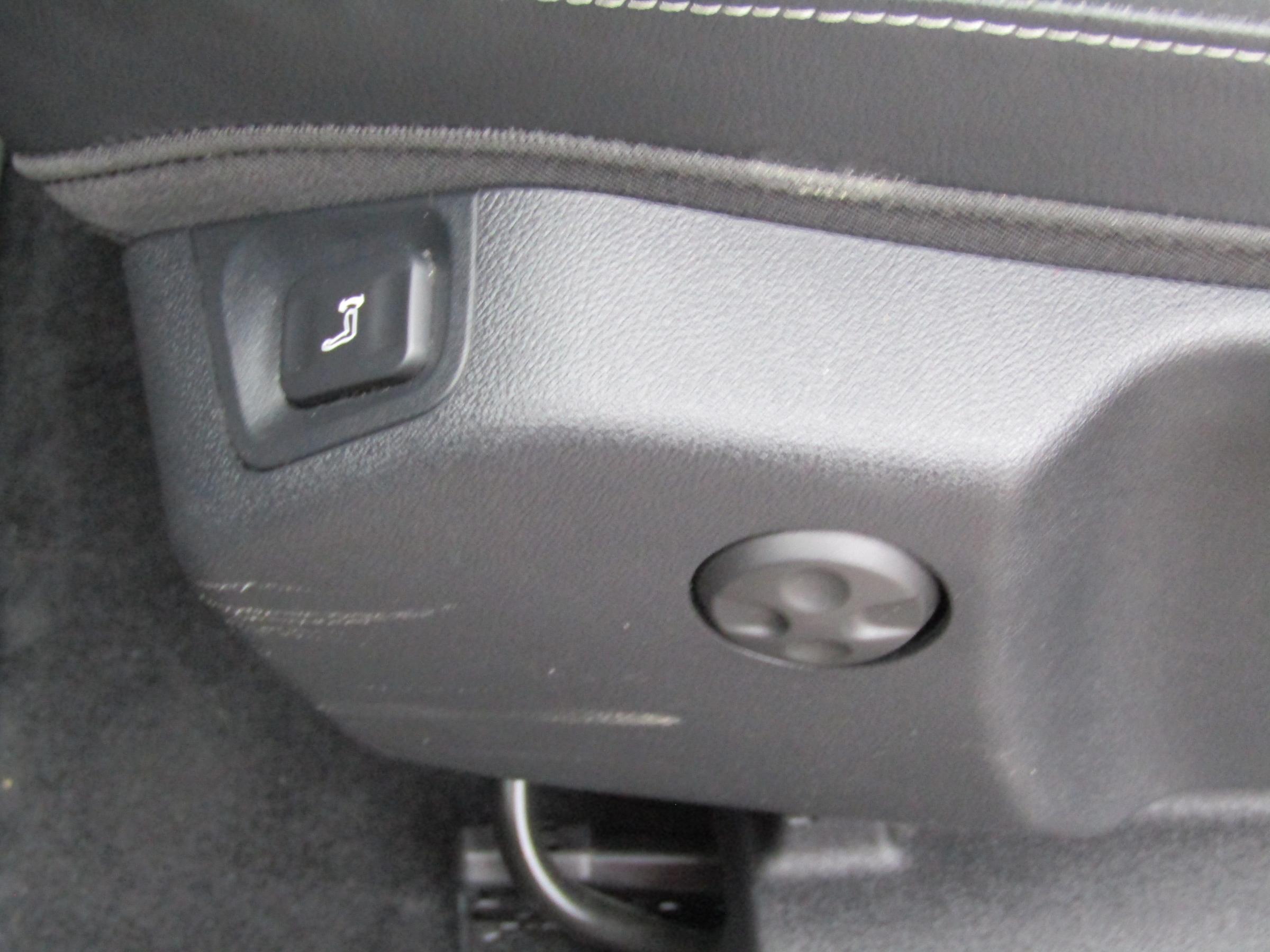 Vauxhall Grandland X, 2019 - pohled č. 19