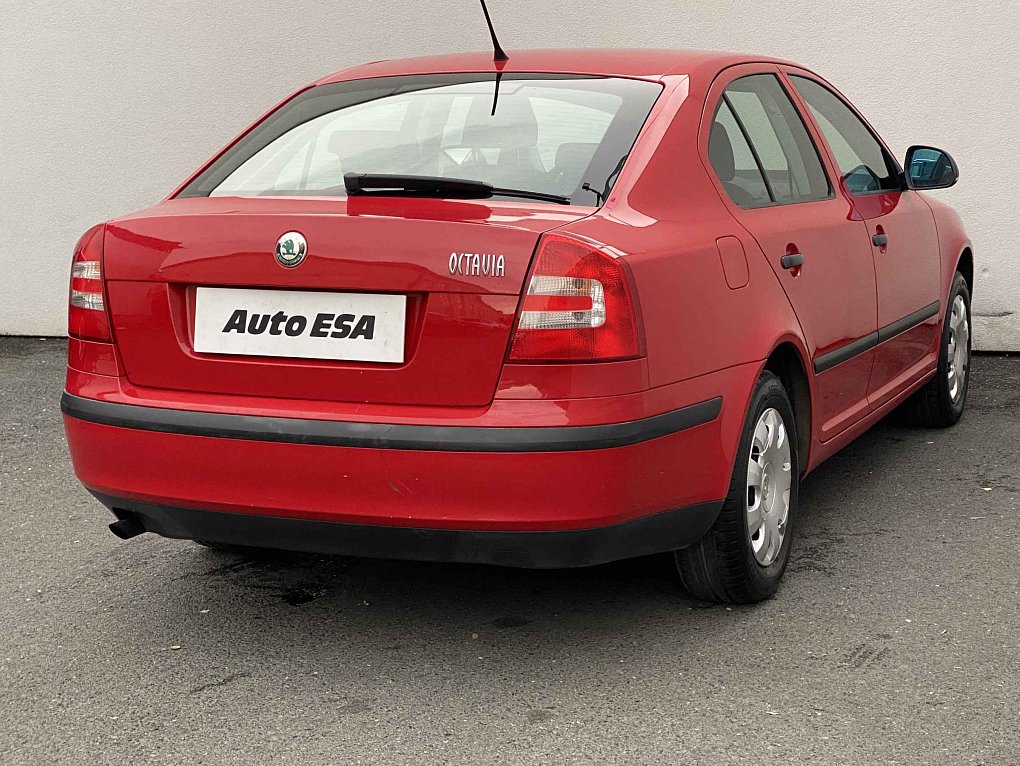 Škoda Octavia II 1.6 MPi Tour