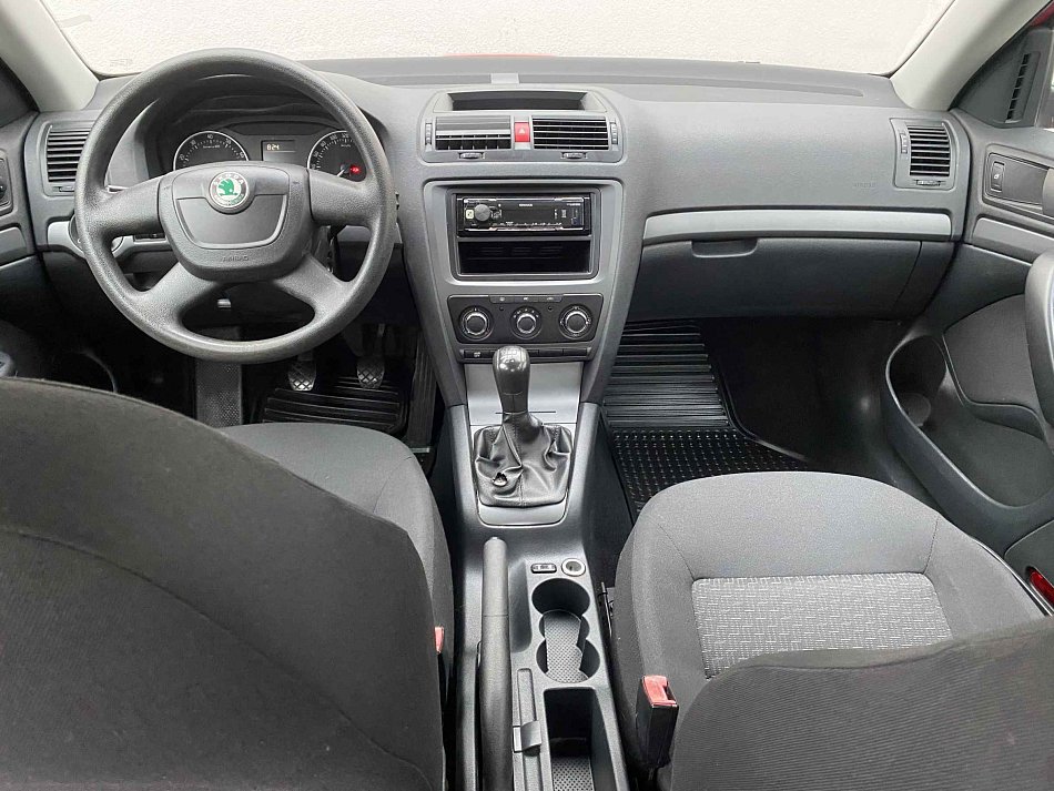 Škoda Octavia II 1.6 MPi Tour