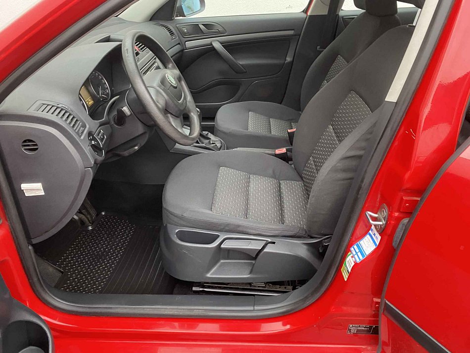 Škoda Octavia II 1.6 MPi Tour
