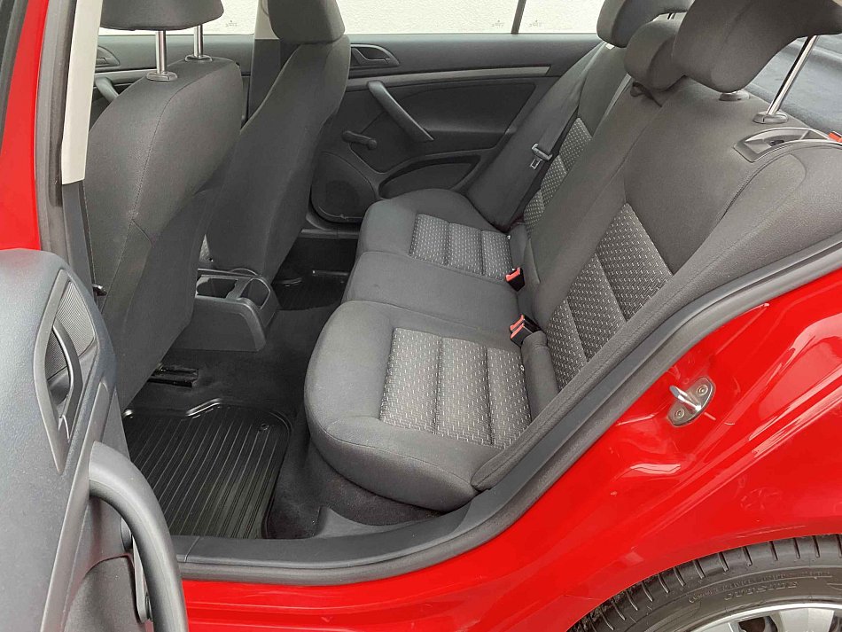 Škoda Octavia II 1.6 MPi Tour