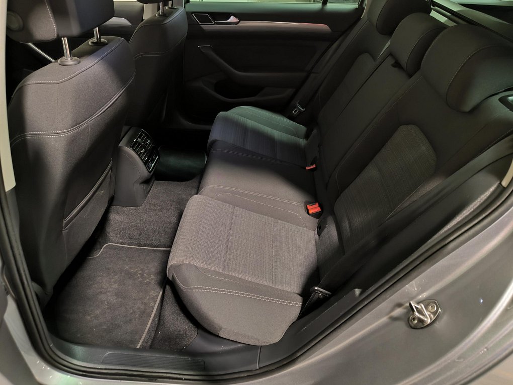 Volkswagen Passat 2.0 TDi Business
