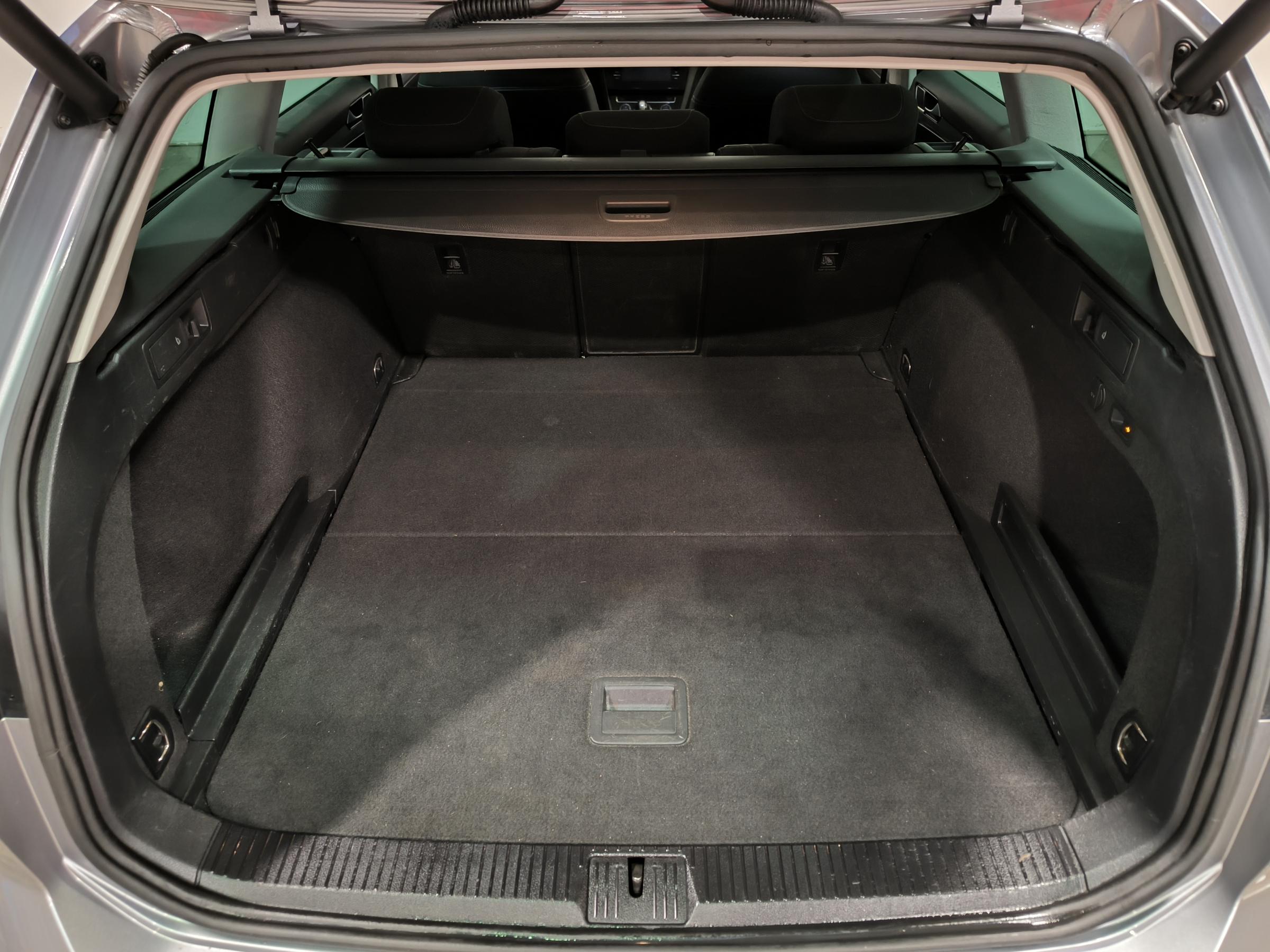 Volkswagen Passat, 2020 - pohled č. 7