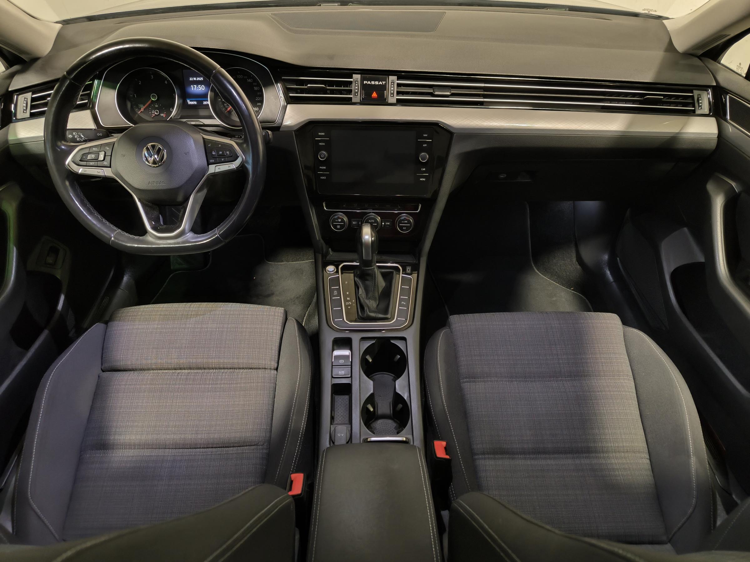 Volkswagen Passat, 2020 - pohled č. 8