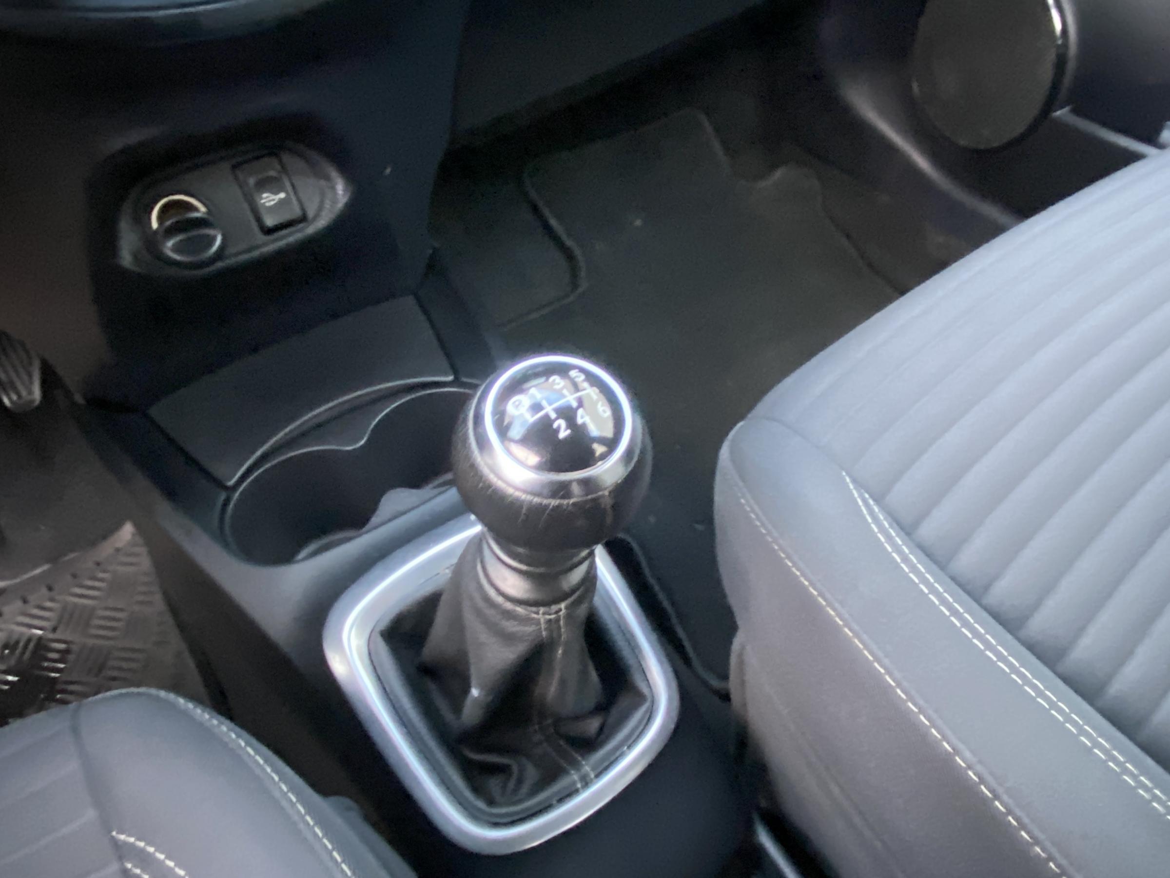 Toyota Yaris, 2017 - pohled č. 16