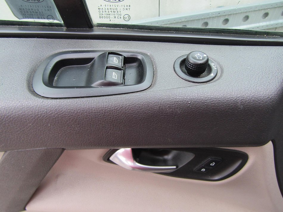 Ford Transit Custom 2.2TDCi Trend 6míst