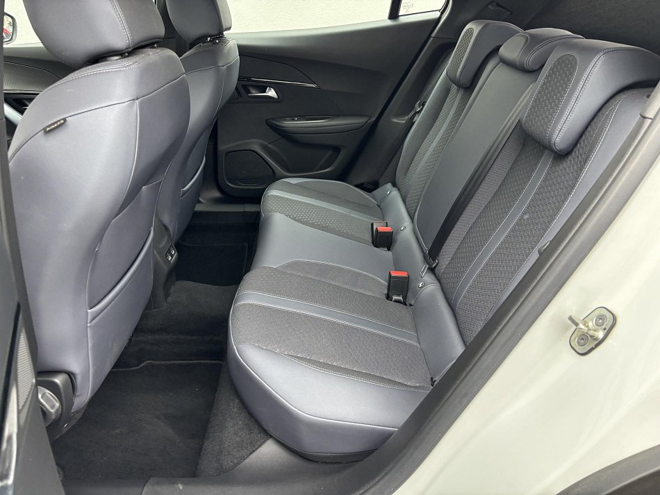 Peugeot 2008 1.2 PT Allure