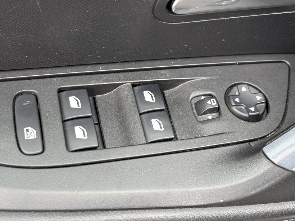 Peugeot 2008 1.2 PT Allure