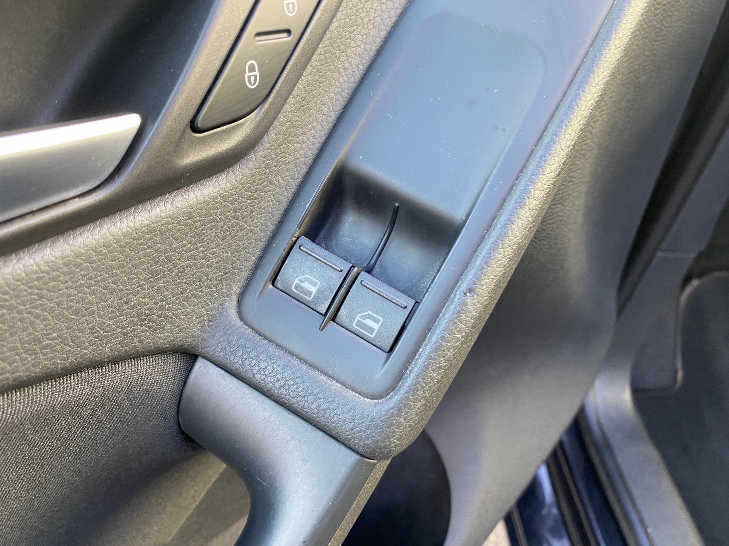 Volkswagen Golf, 2011 - pohled č. 12