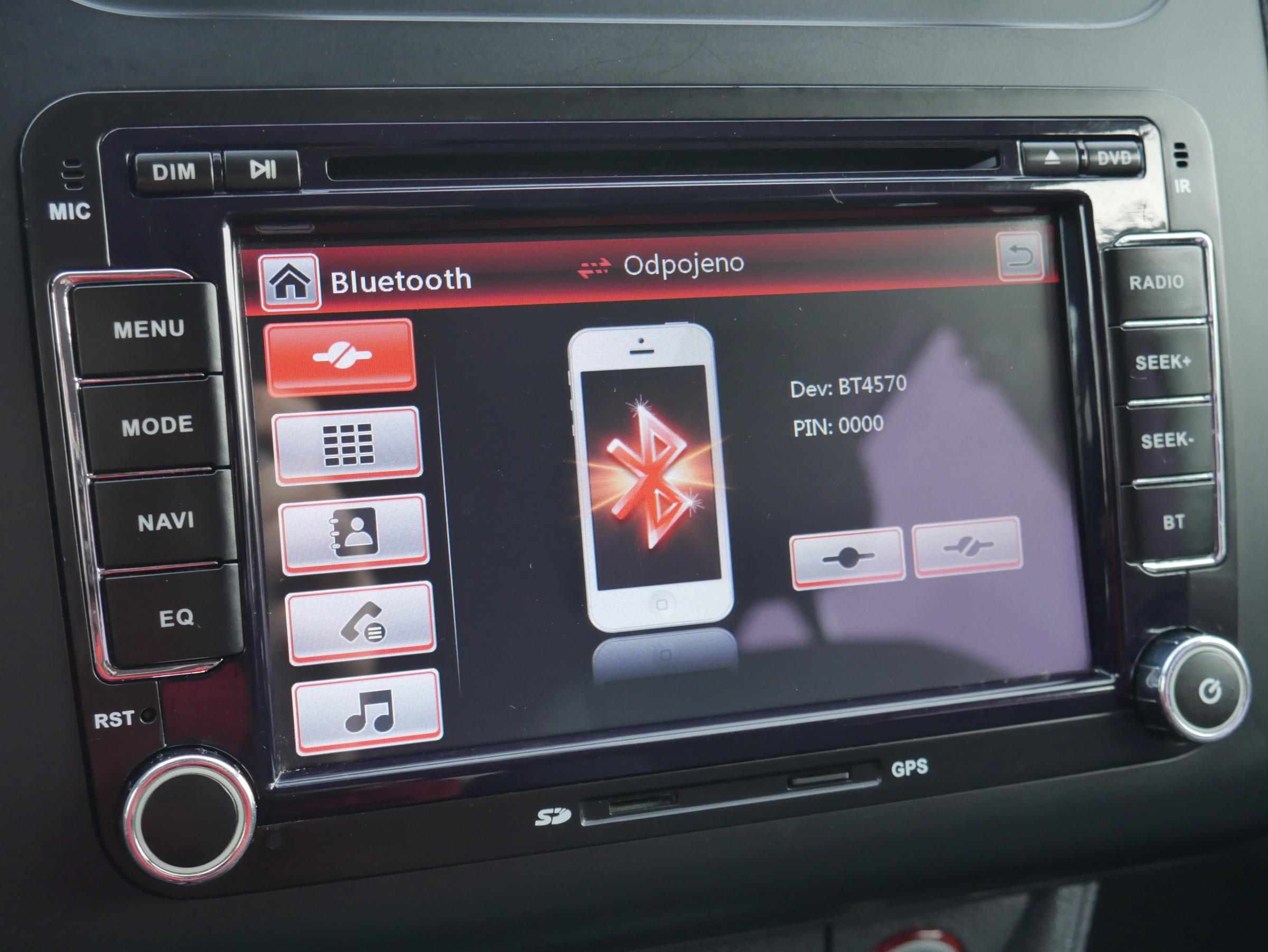 Volkswagen Touran, 2011 - pohled č. 13