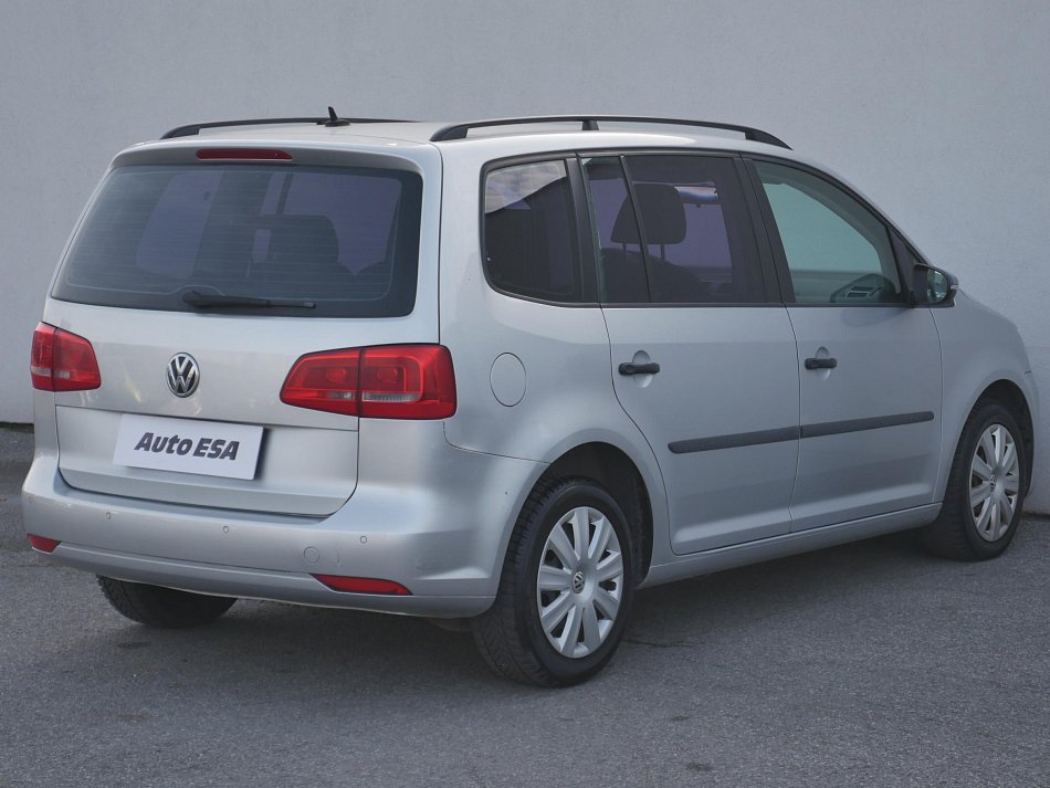 Volkswagen Touran 1.6 TDi  7míst