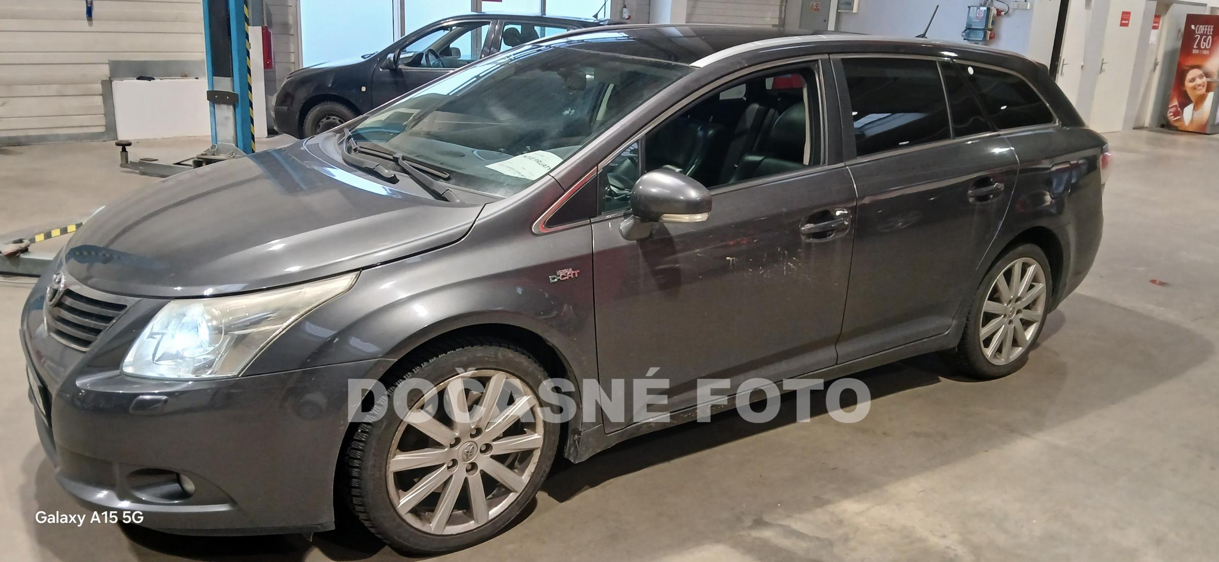 Toyota Avensis, 2011