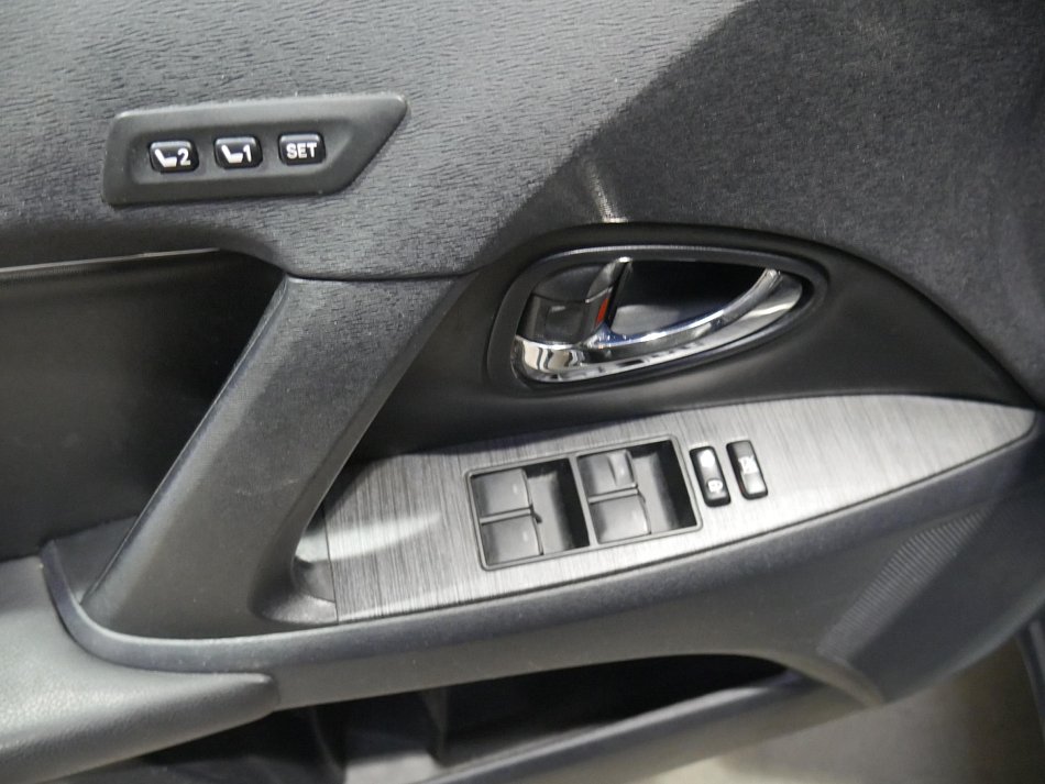 Toyota Avensis 2.2 D-cat 