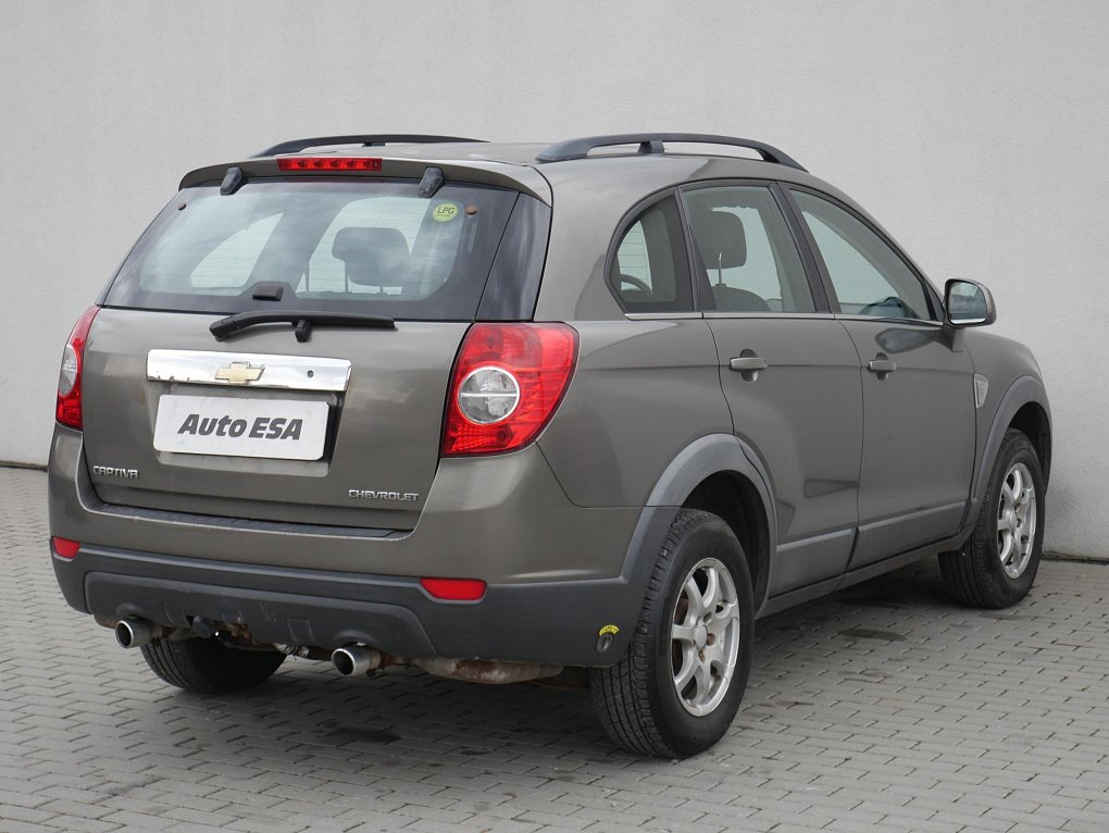 Chevrolet Captiva 2.4i 