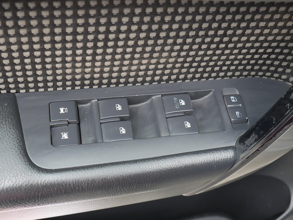 Chevrolet Captiva 2.4i 