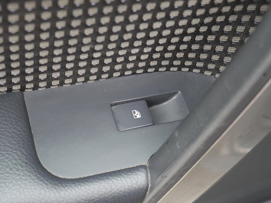 Chevrolet Captiva 2.4i 