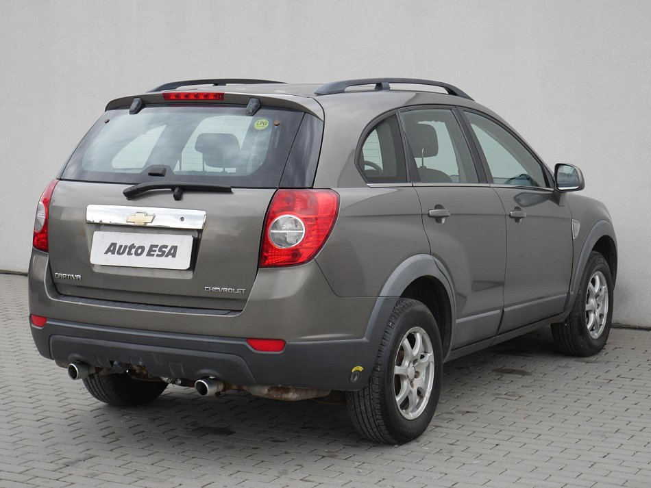 Chevrolet Captiva 2.4i 